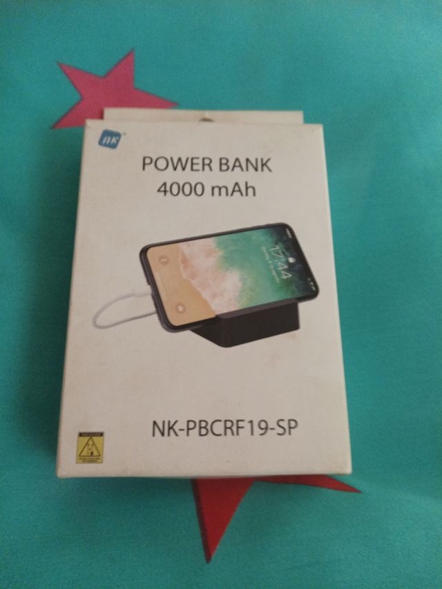 Cargador móvil con soporte Power Bank.