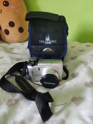 Cámara de fotos Olympus C-740 UltraZoom