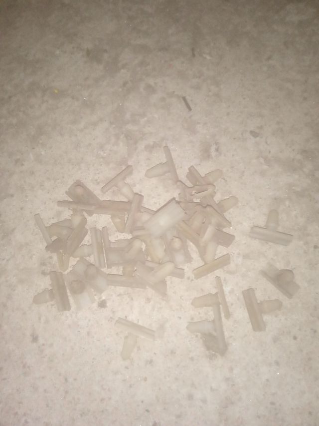 Grapas tiras paragolpes Peugeot 205