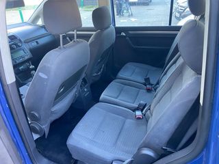 Volkswagen Touran 2007    7 plaza