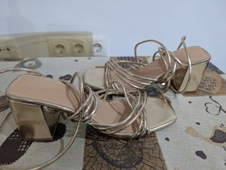 Sandalias tacón cuadrado