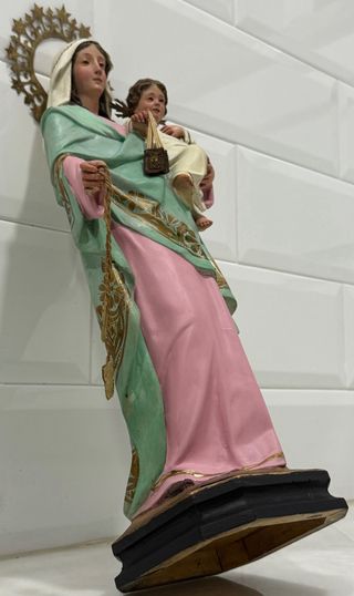 ESPECTACULAR VIRGEN MARÍA AUXILIADORA OLOT