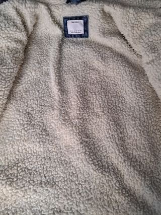 Cazadora vaquera Bershka forro borrego