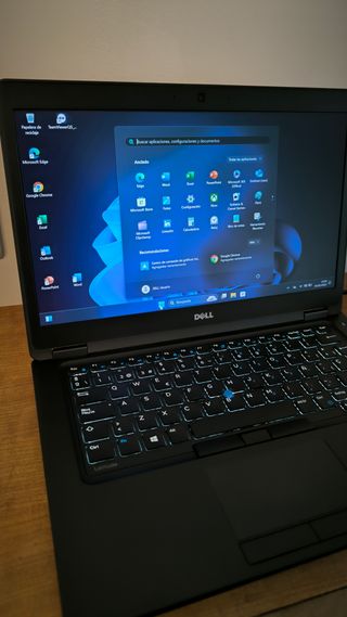 PC DELL/ 8GB RAM / I5-7TH/ TECLADO ILUMINADO
