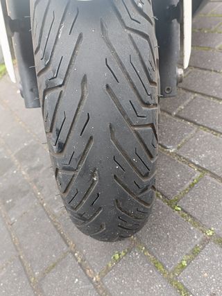 Scooter Kymco Xciting 500 R (rebajado a 2300€)