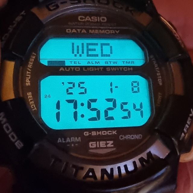 Casio G-shock GIEZ GS-100 titanio