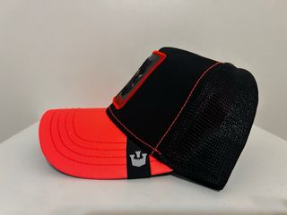 Gorra Goorin Bros Panther. Negra y roja