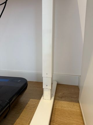 Mesa oficina elevable con cinta de andar