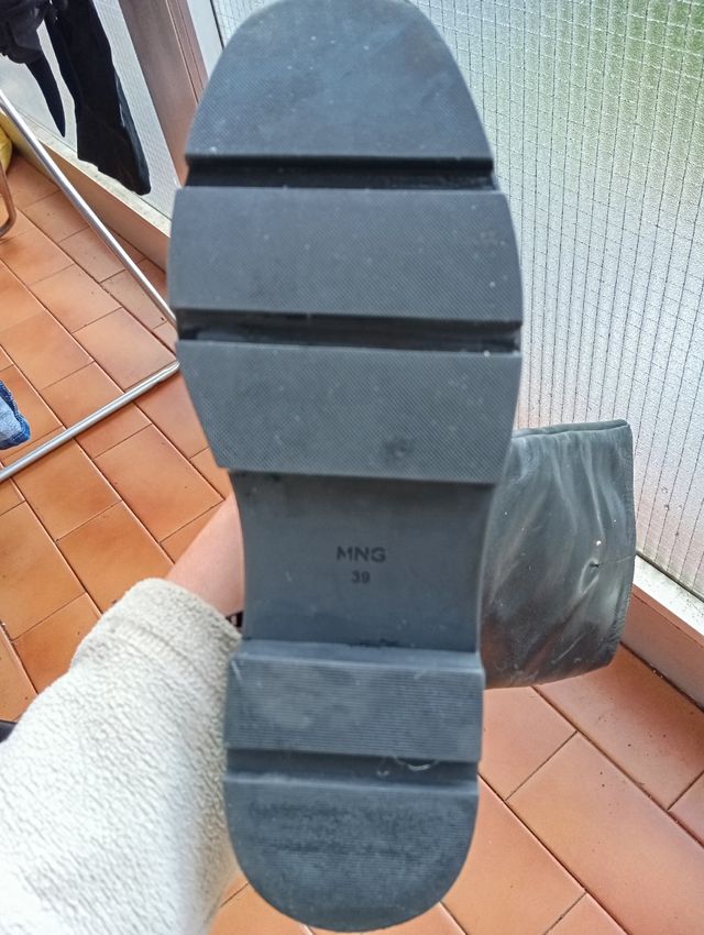 Botas negras altas de piel