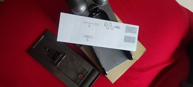 DYSON STAZIONE DI RICARICA A PARETE