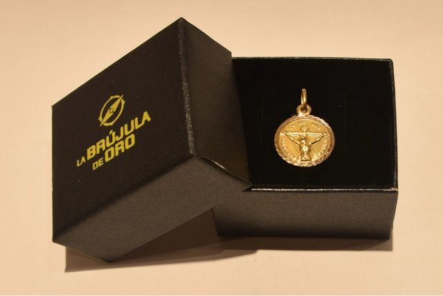 CRISTO DE LA LUZ DALIAS DE ORO 18K/2.1Gr