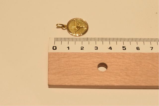 CRISTO DE LA LUZ DALIAS DE ORO 18K/2.1Gr
