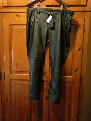 Pantalón polipiel Cortefiel