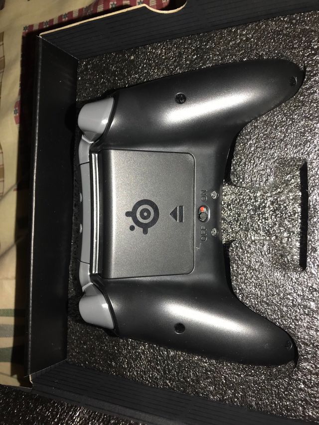 Mando steelseries stratus xl