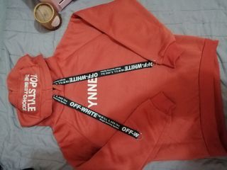 Sudadera con gorro