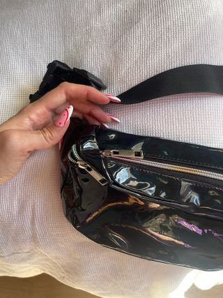 Riñonera negro iridiscente