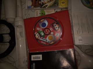 Se venden 2 wii con muchos accesorios