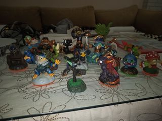Se venden 2 wii con muchos accesorios