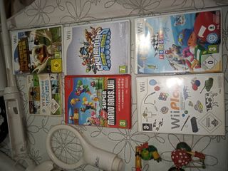 Se venden 2 wii con muchos accesorios