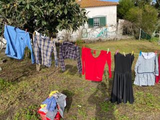 Variada roupa de marca!