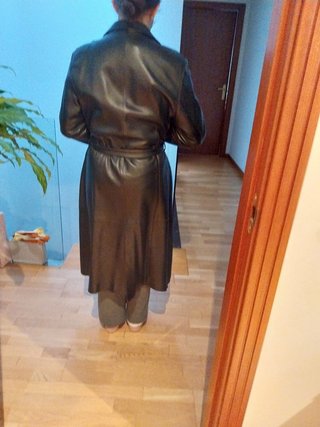 Gabardina de piel