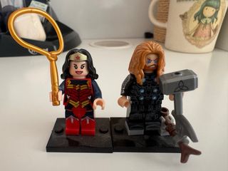 LEGO figuras MARVEL DISNEY y otros
