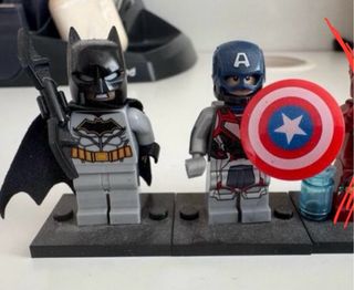 LEGO figuras MARVEL DISNEY y otros
