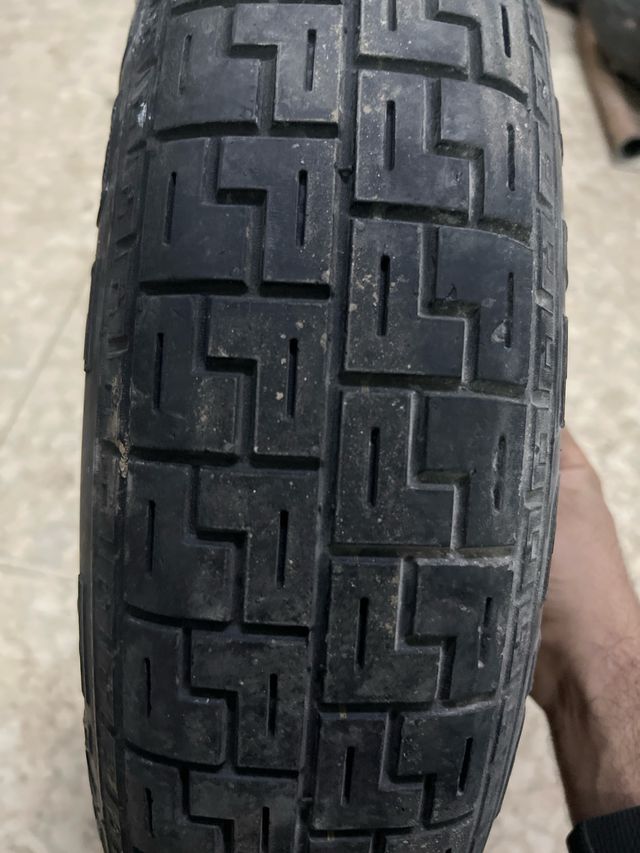 Rueda de repuesto Ford peugeot citroen