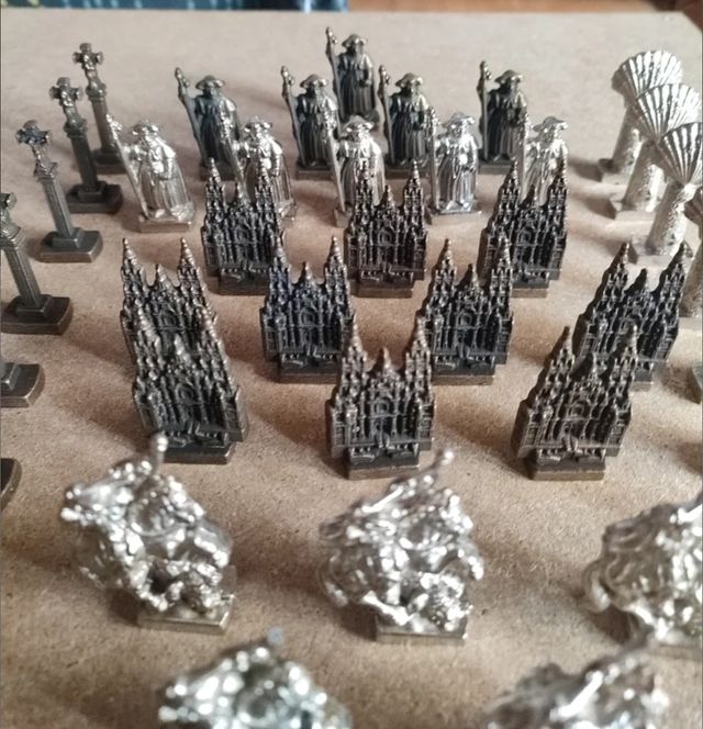 Gran lote 50  figuras Camino Santiago