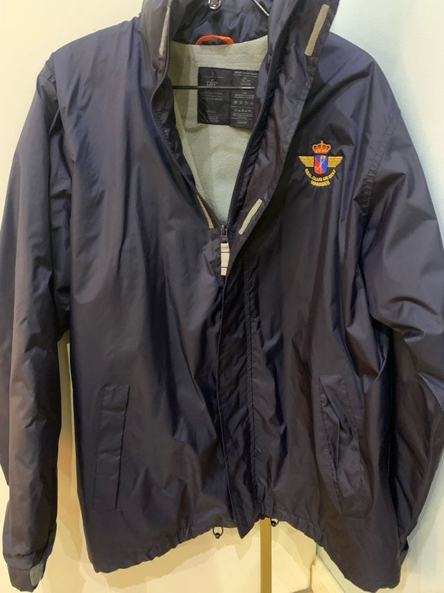 Cortavientos con forro polar inerior