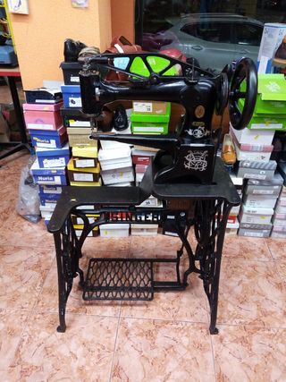 Máquina de coser de zapatero singer
