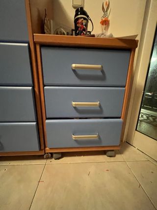 Cajonera y mesa de noñe