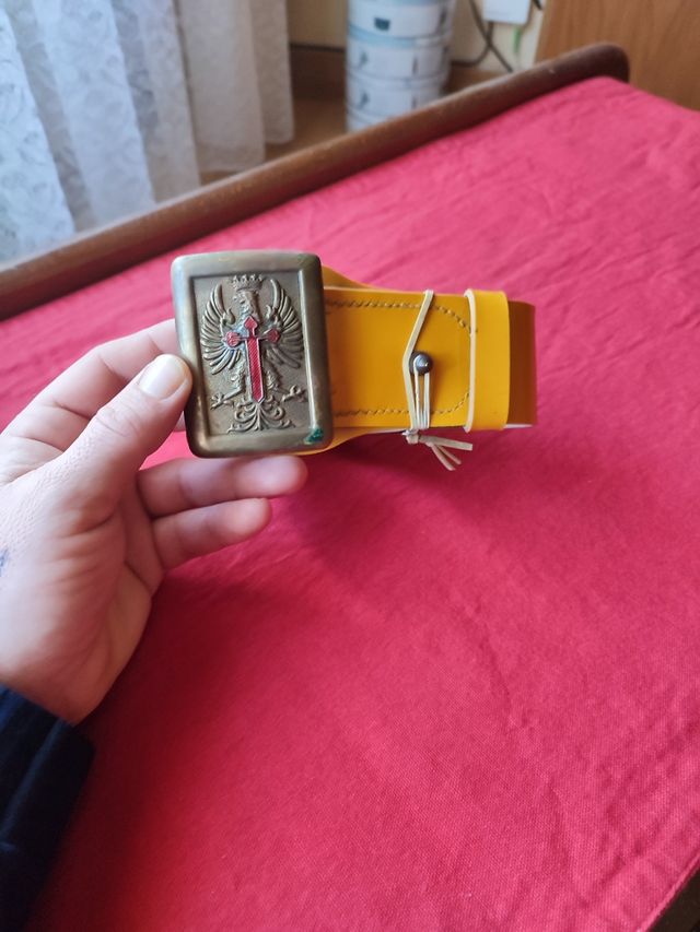 Ceñidor gala charol