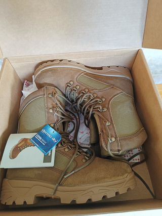 BOTAS TÁCTICAS LIGERAS DE CAMPANA