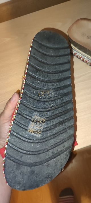 Sandalias rojas de plataforma 