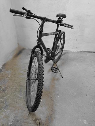 Mountain bike nera