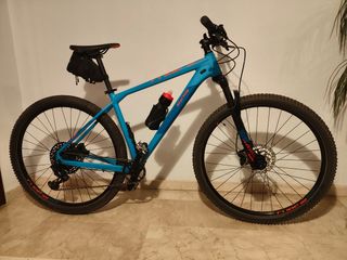 Bicicleta de montaña Cube