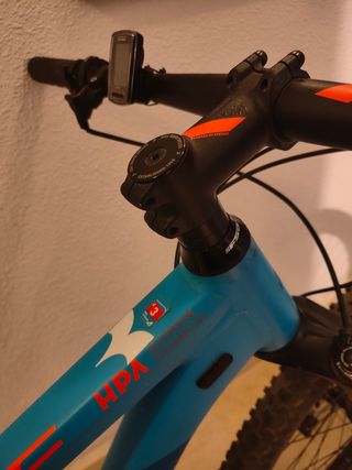 Bicicleta de montaña Cube