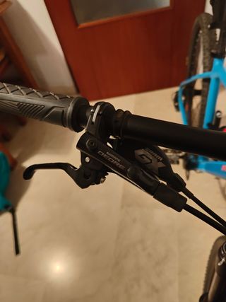 Bicicleta de montaña Cube