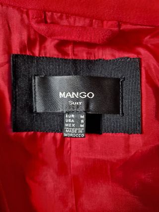 Abrigo rojo palo corte militar Mango