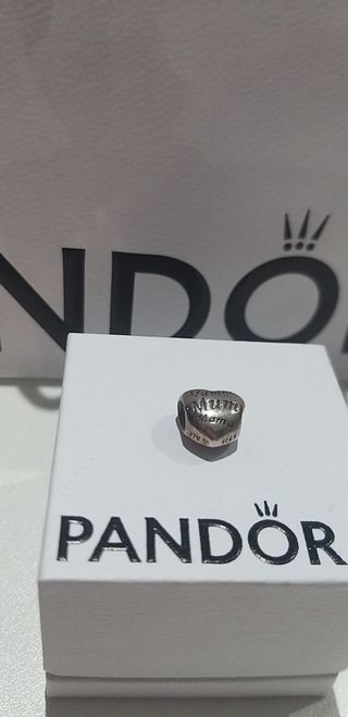 Charm Pandora Corazón Madre