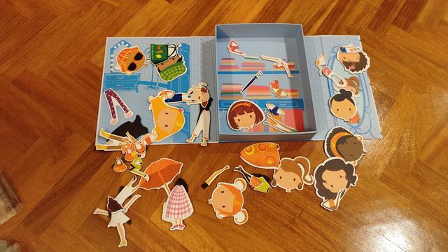 Juego educativo imanes vestidor