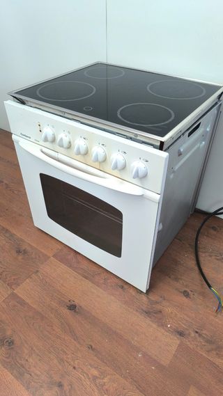 HORNO Y VITROCERÁMICA ELÉCTRICOS CORBERÓ