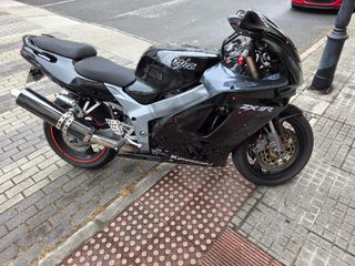 Kawasaki ninja zx9r