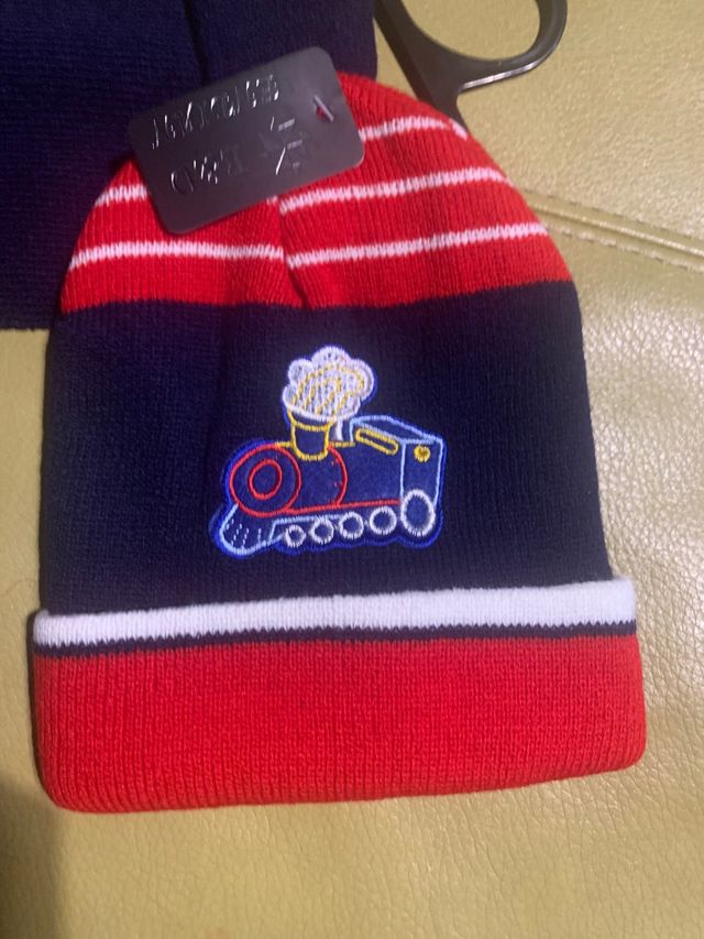 Set guanti sciarpa e cappello