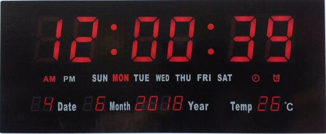 Orologio Digitale Luminoso Display in Italiano