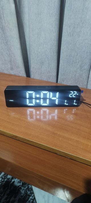 Reloj alarma digital de mesa o pared
