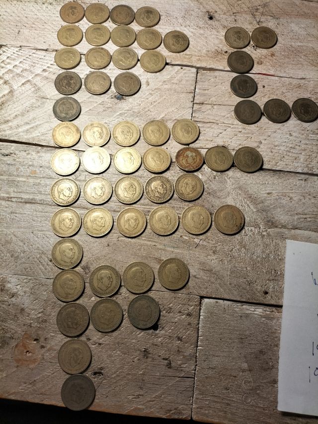 Pesetas franco diferentes fechas, 74 unidades