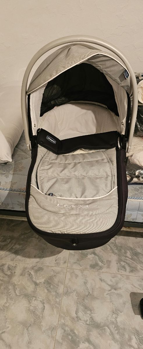 Coche de bebe capazo más Maxi cosi CHICCO.