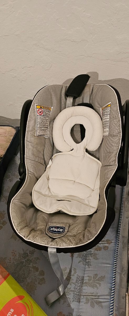 Coche de bebe capazo más Maxi cosi CHICCO.